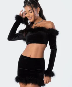 S11856_black Tops Nicola Velvet Faux Fur Top