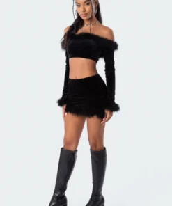 S11856_black Tops Nicola Velvet Faux Fur Top