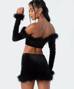 S11856_black Tops Nicola Velvet Faux Fur Top