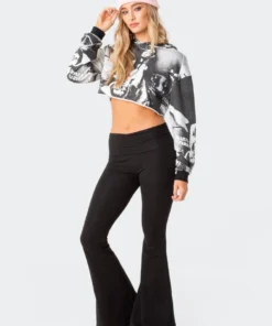 S11828_black-and-white Hearts On Fire Cropped Hoodie Tops