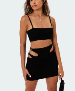 S11117_black Tops Bandeau Crop Top
