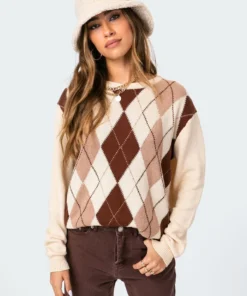 1096_beige Argyle Sweater